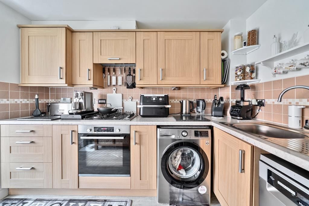 Property photo 2 of 22 Kitchen