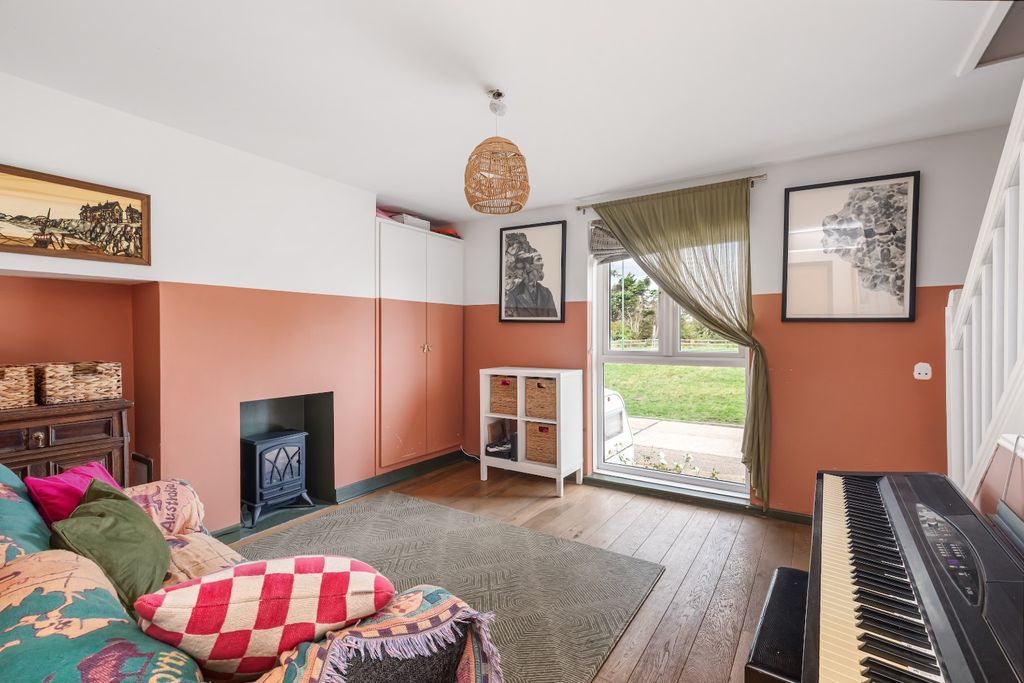 Property photo 3 of 14 5533066
