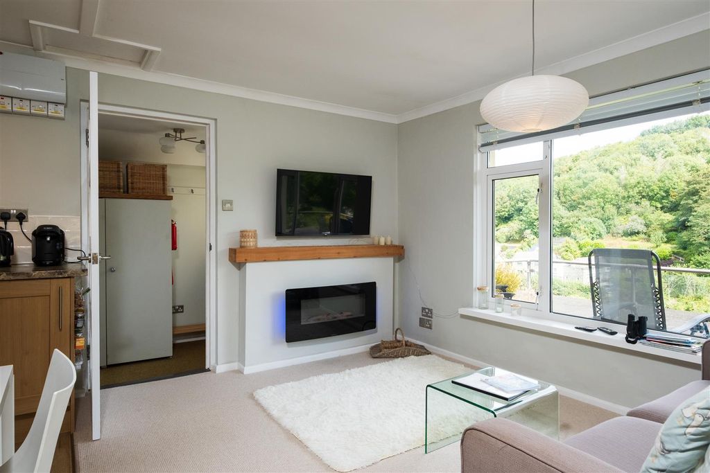 Property photo 2 of 25 1 Upper Deck, Porthallow-07.Jpg