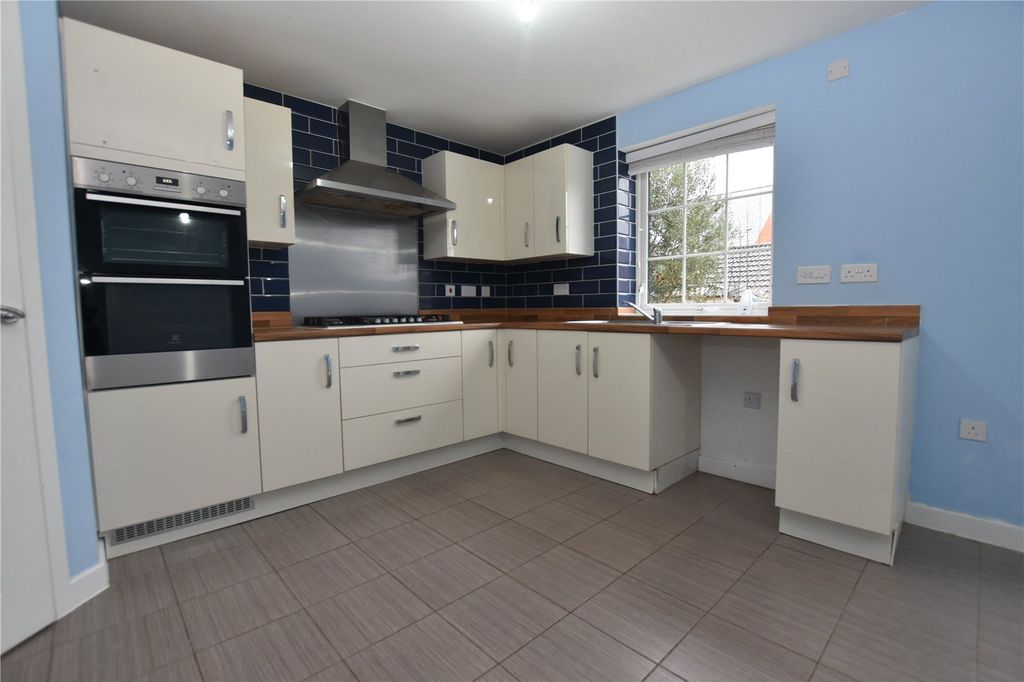 Property photo 2 of 20 Picture No. 09