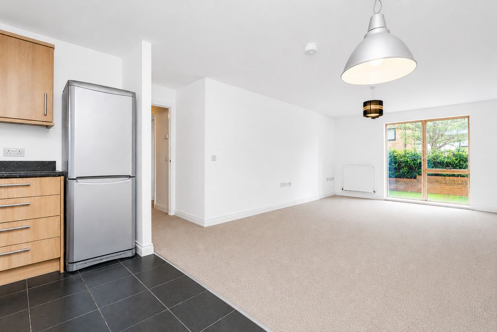 Property photo 3 of 9
