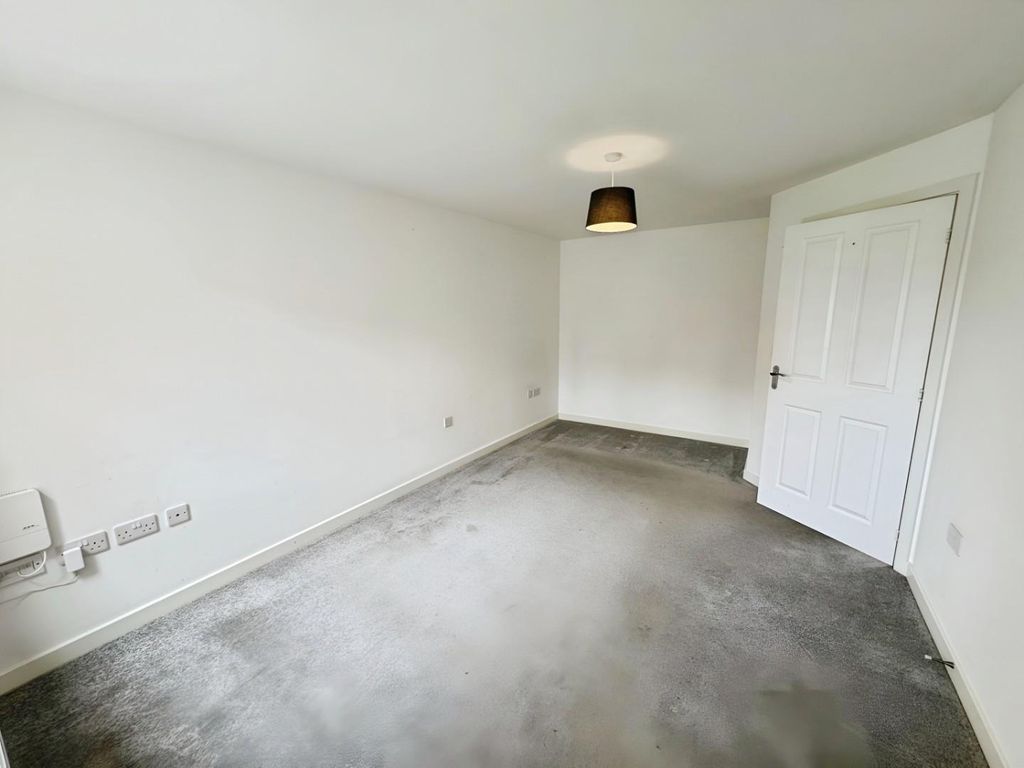 Property photo 2 of 15 Lounge