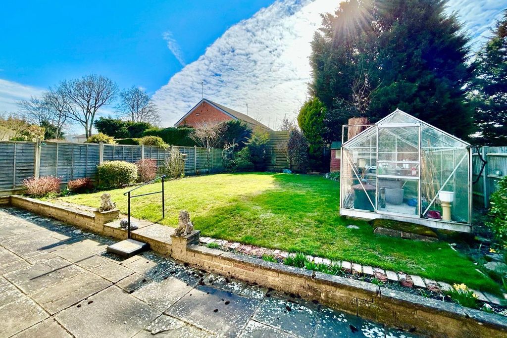 Property photo 2 of 19 Picture No. 15