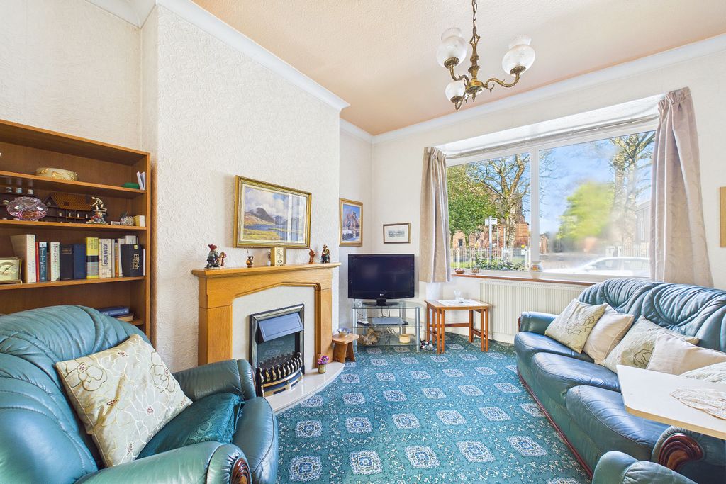 Property photo 3 of 13 Living Room