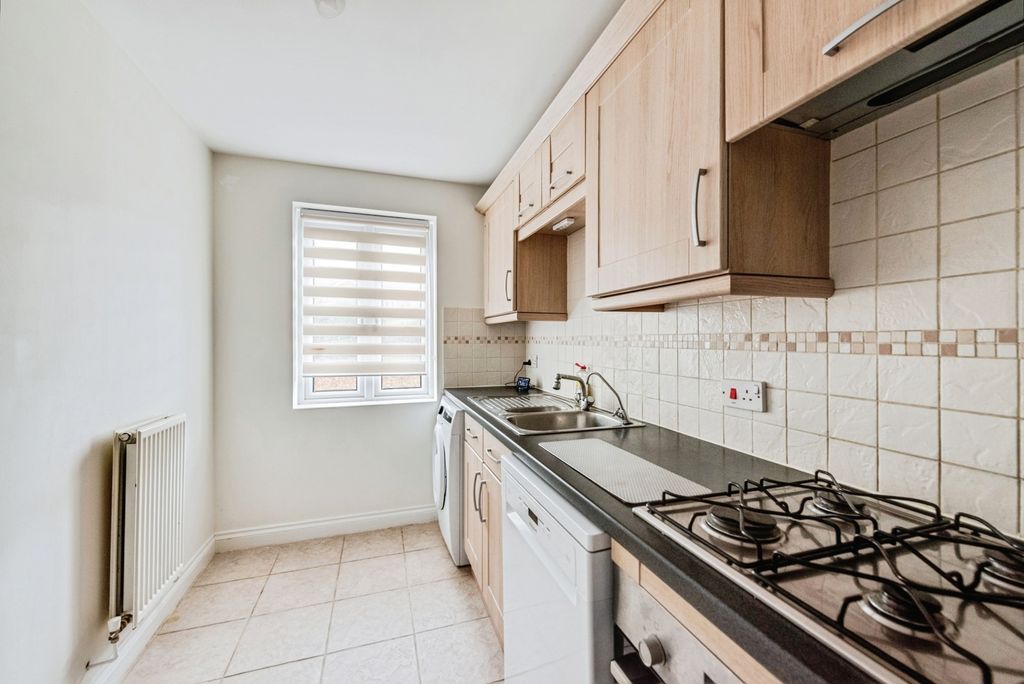 Property photo 3 of 22 Pbox-Img.Jpg