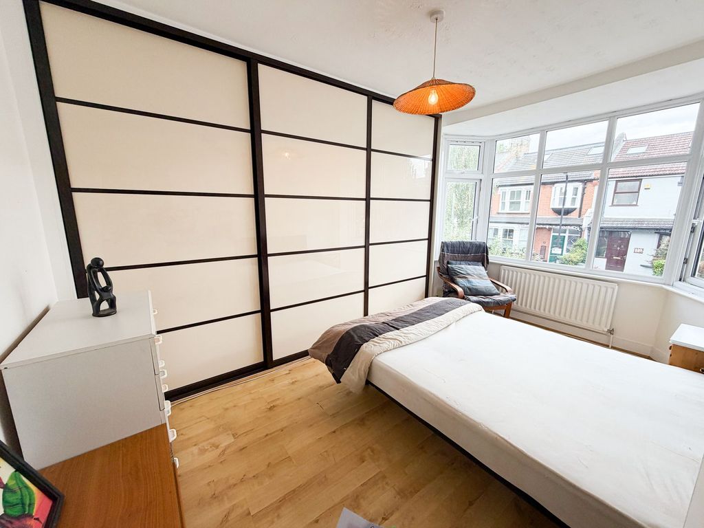 Property photo 1 of 5 Pentire Rd E17