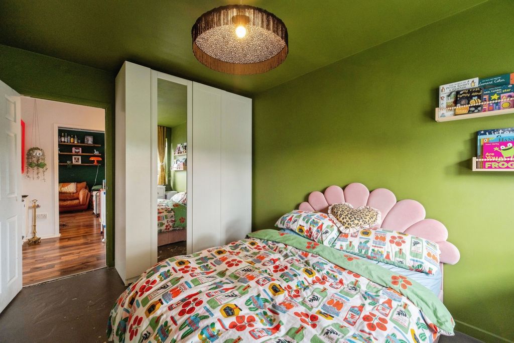 Property photo 3 of 12 Pbox-Img.Jpg