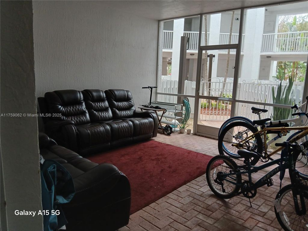 Property photo 3 of 15 <Alttext/>