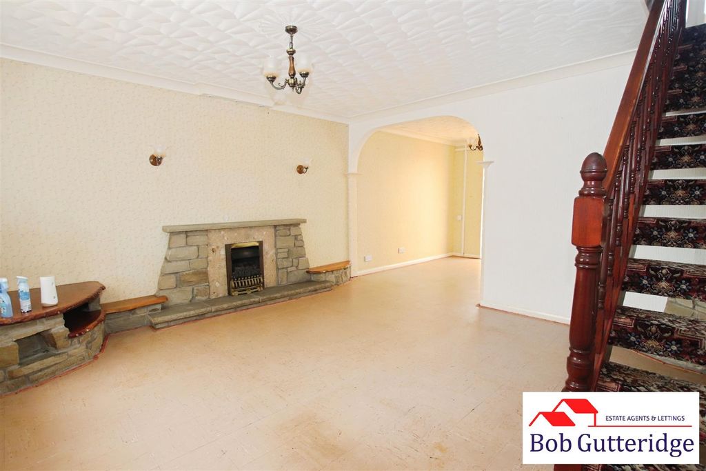 Property photo 2 of 18 Open Plan "L" Shaped Lounge / Dining Room