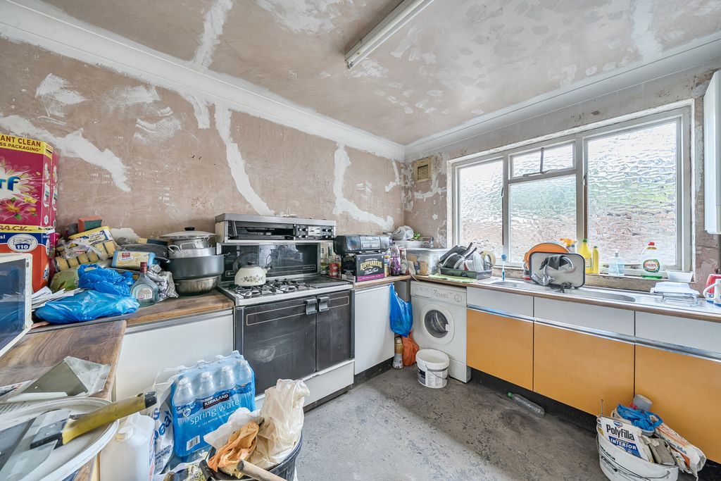 Property photo 3 of 17 1346218-16-68B193...