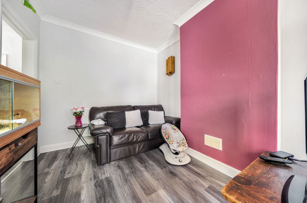 Property photo 2 of 15 1-6A71Ec3E1Dbc8-1...