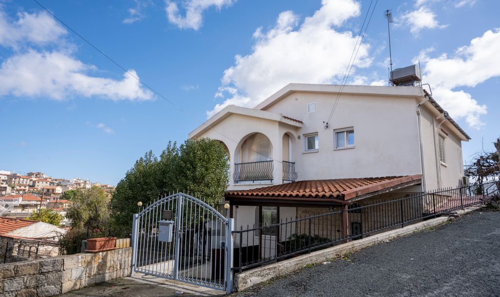 Property photo 1 of 15