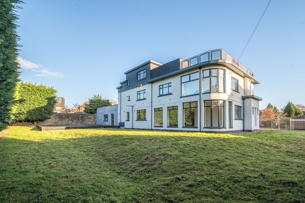 Property photo 3 of 30