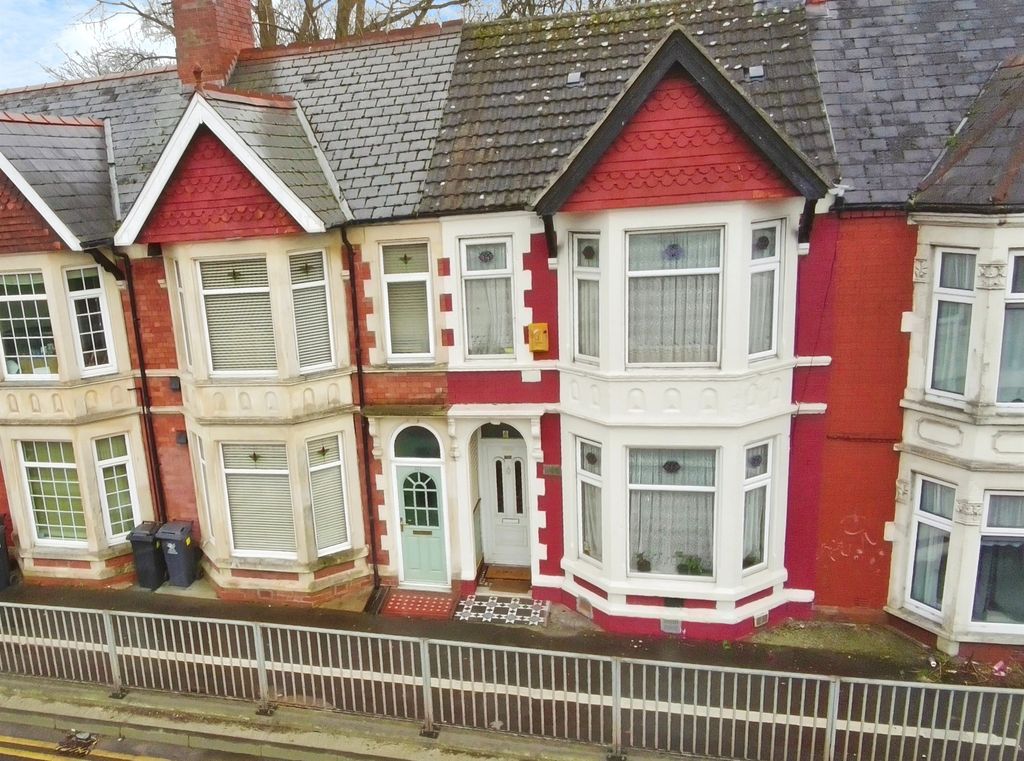 Property photo 1 of 17