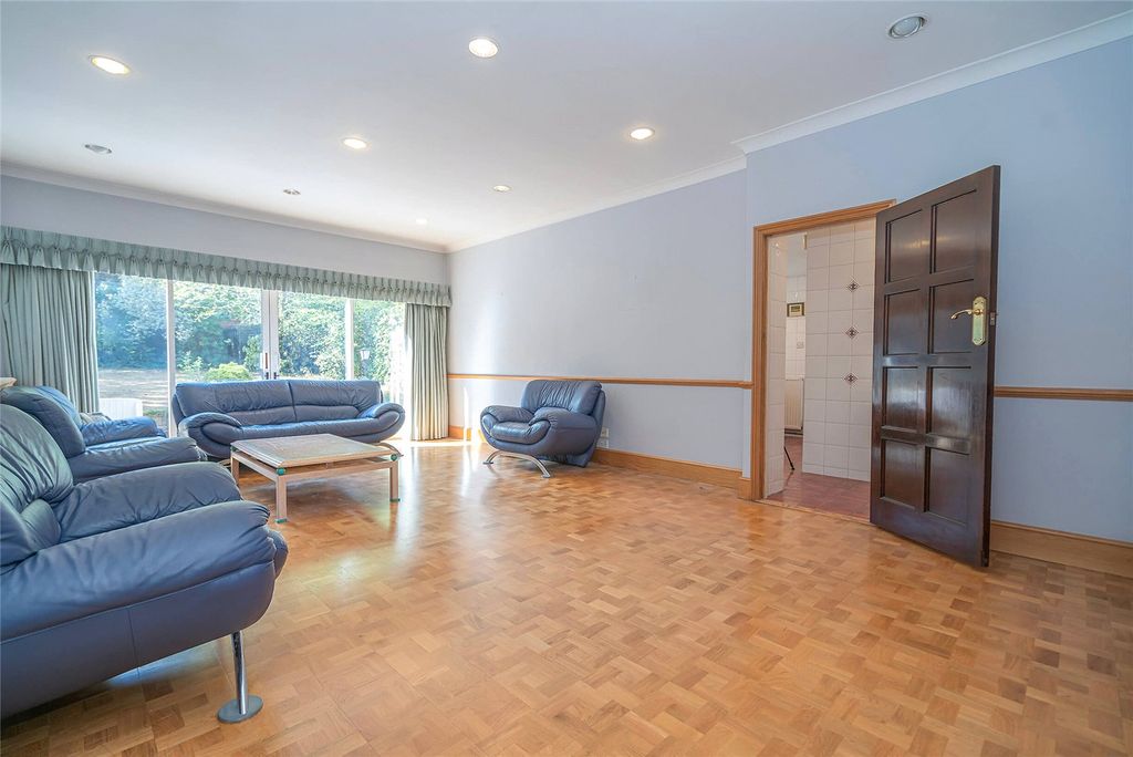 Property photo 3 of 16 Rear Reception A