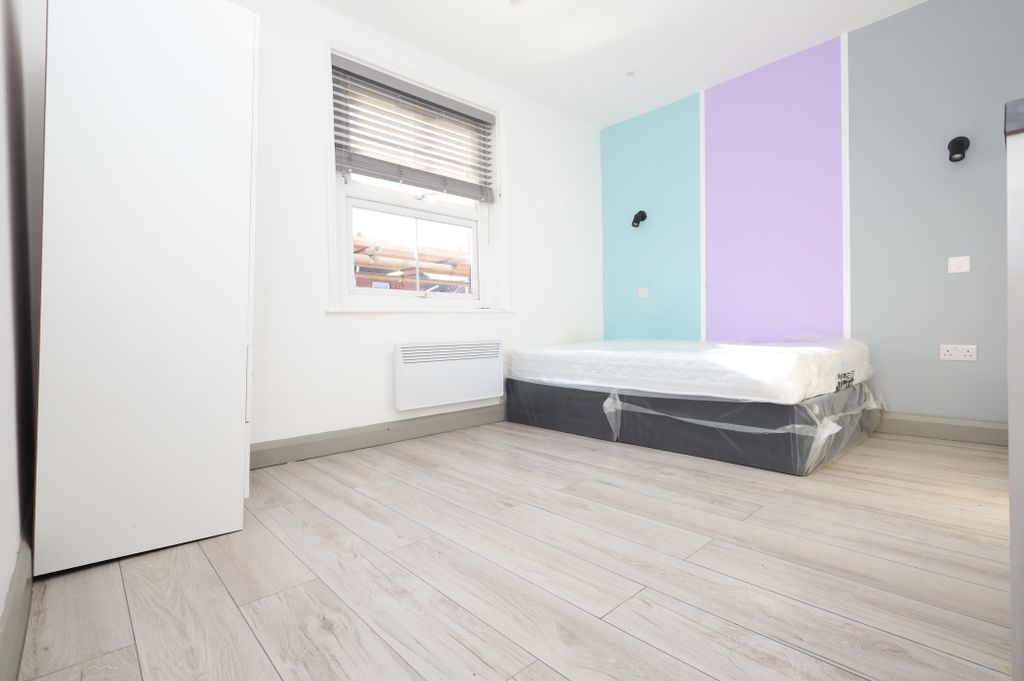 Property photo 3 of 3