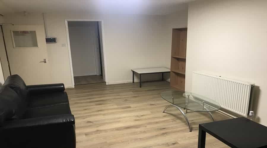 Property photo 2 of 7 Spacious, Well-Maintained Living Room With Modern ...