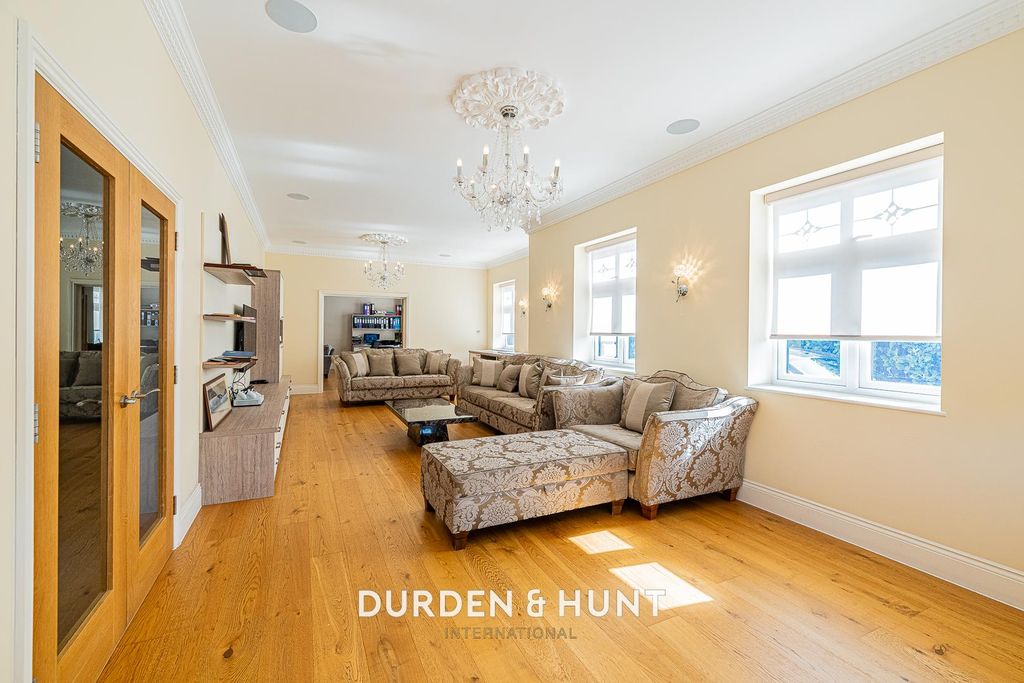 Property photo 2 of 61 Parkstone-28.Jpg