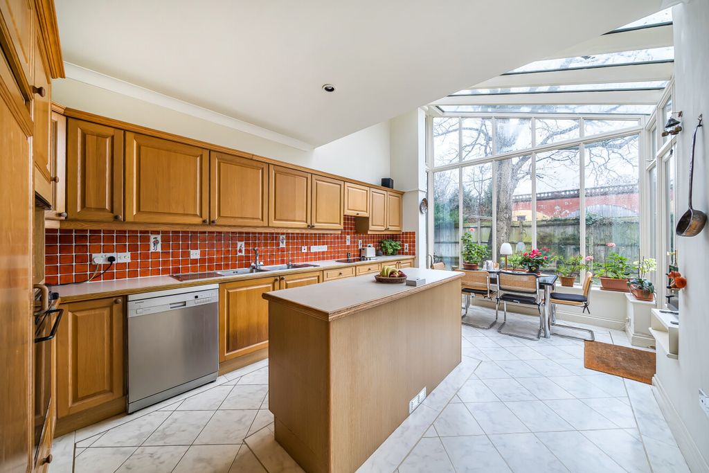 Property photo 2 of 23 1402190-1-6970Eec...