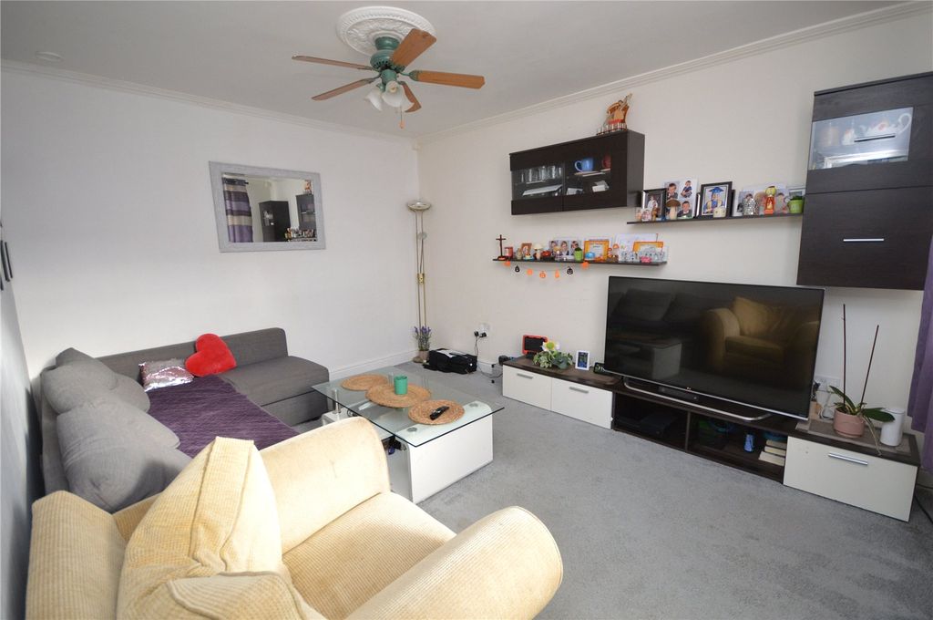 Property photo 2 of 12 Picture No. 08