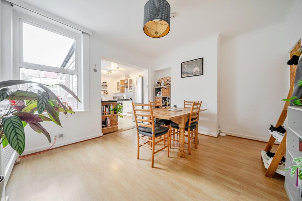 Property photo 3 of 20 1370558-7-68Fa19c93c1Fb.Jpg