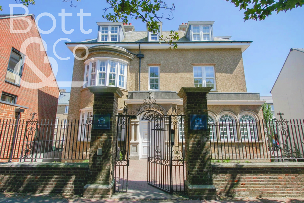 Property photo 1 of 11