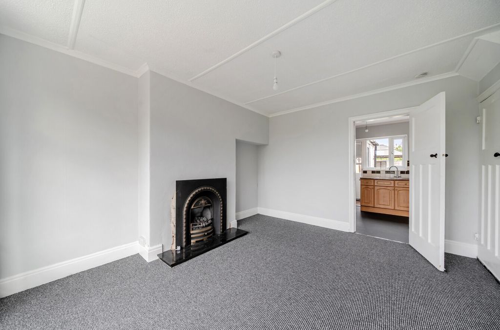 Property photo 3 of 25 1501323-12-6A71A2...