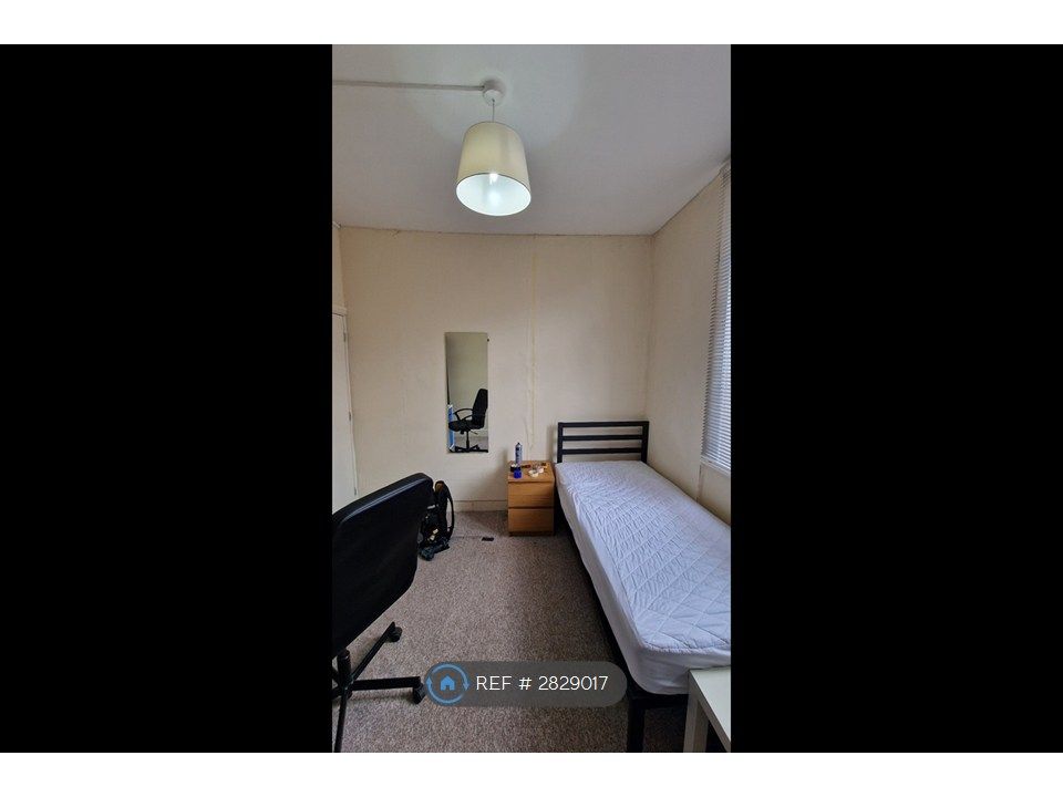 Property photo 1 of 13 Room A1