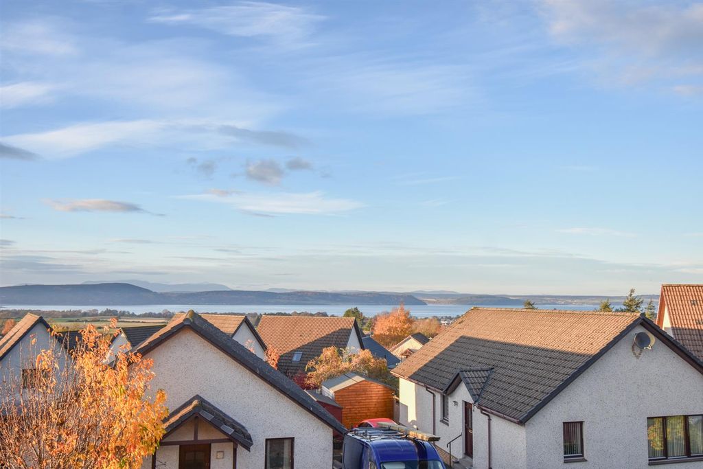 Property photo 2 of 28 View