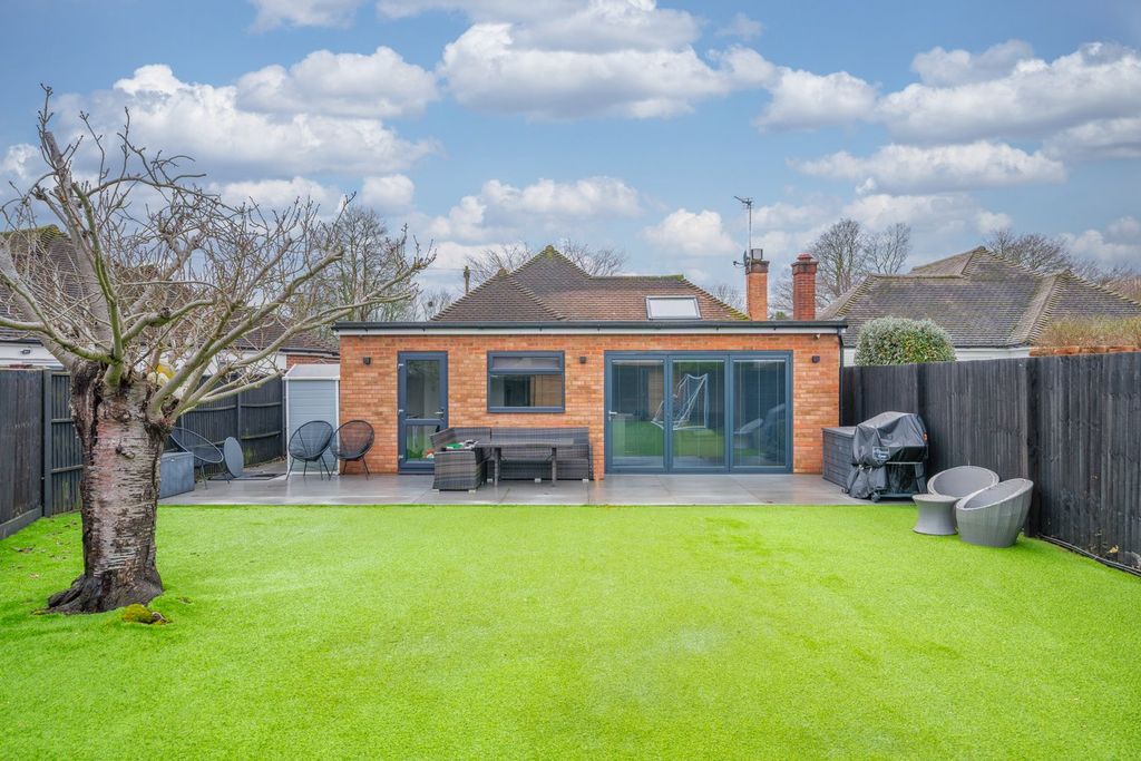 Property photo 2 of 17