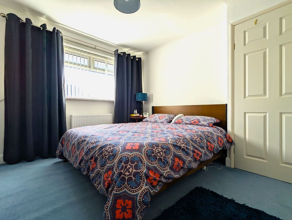 Property photo 3 of 12 Photograph 6