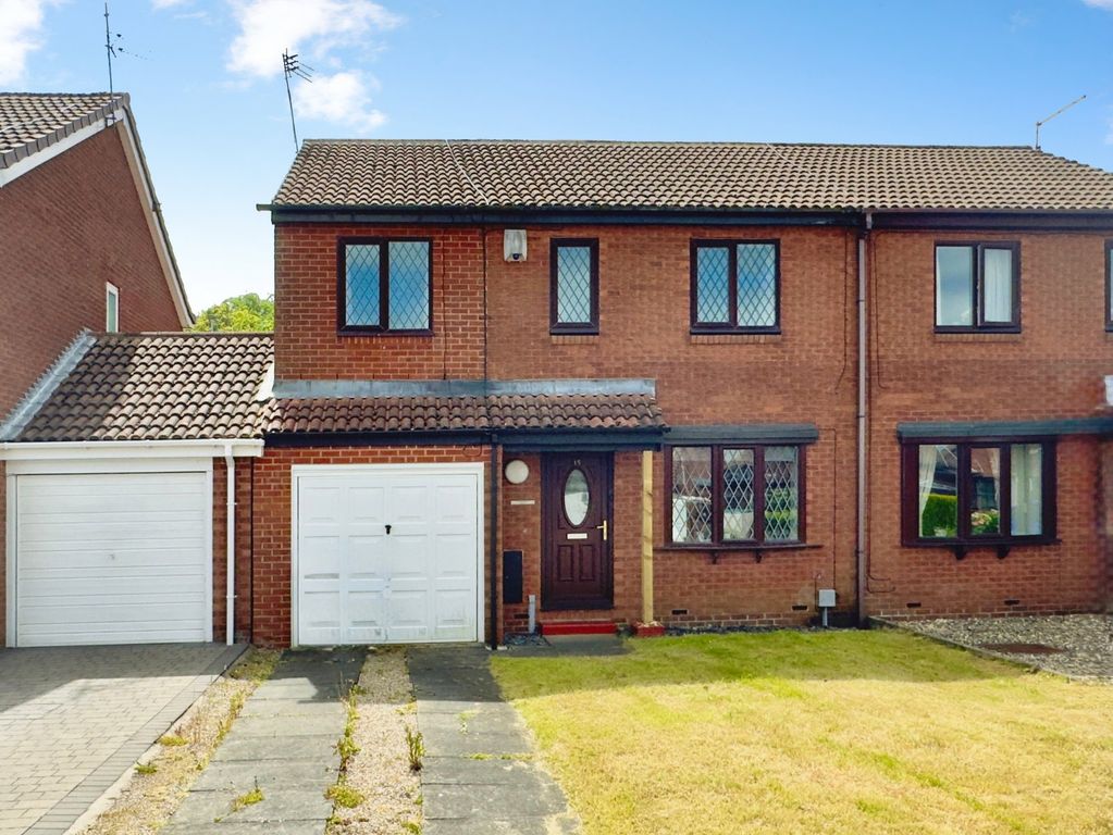 Property photo 1 of 32
