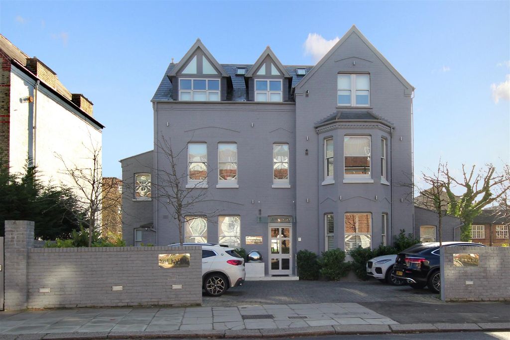Property photo 1 of 9