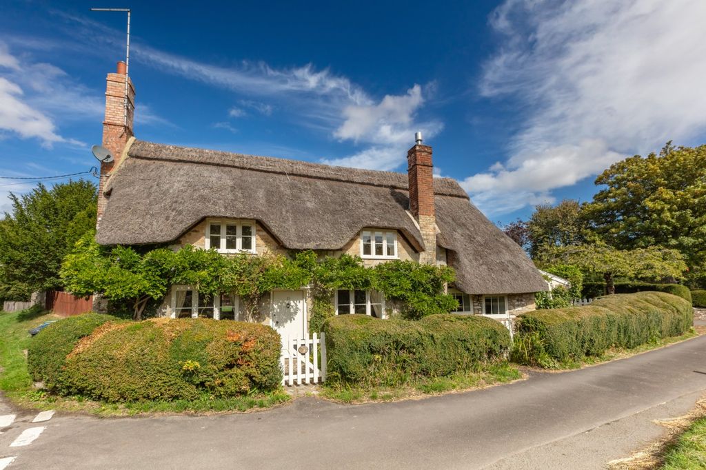 Property photo 1 of 23 Cress Cottage