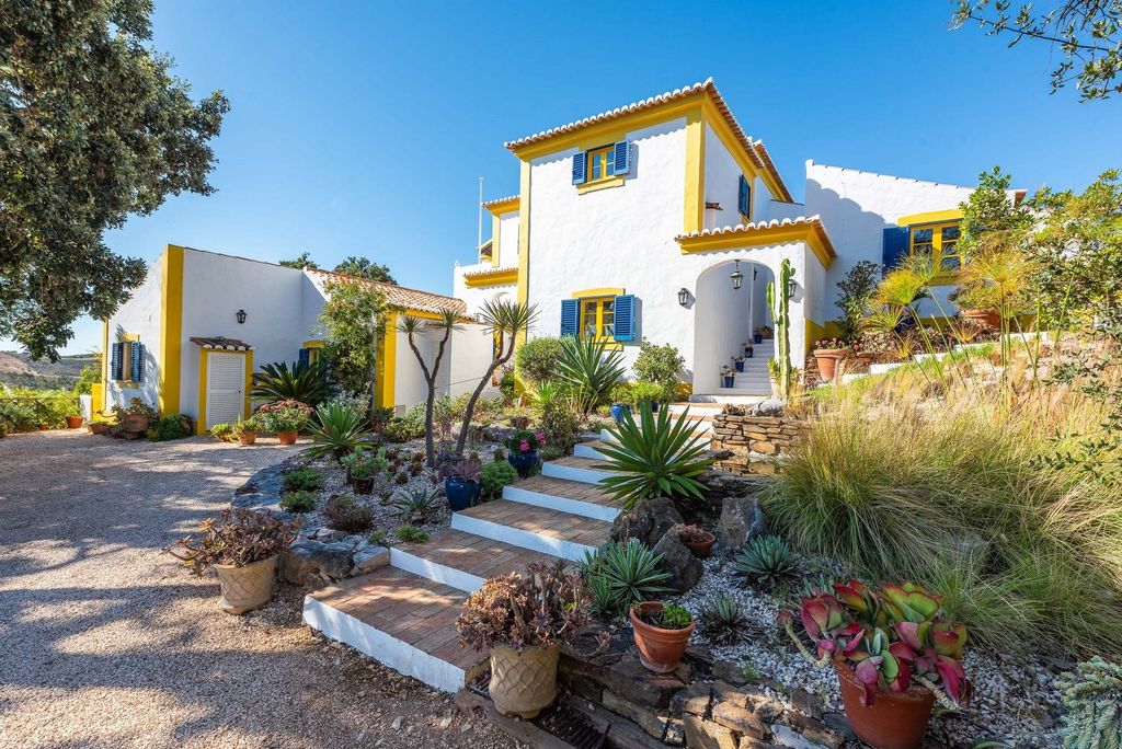Property photo 1 of 60 17 Ha Contryside Estate With 4 Bed Villa & 2 Bed Cottage