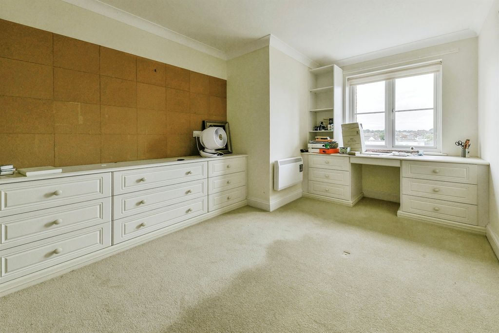 Additional image 9 of 4 bed flat for saleQueen Street, Hitchin SG4
