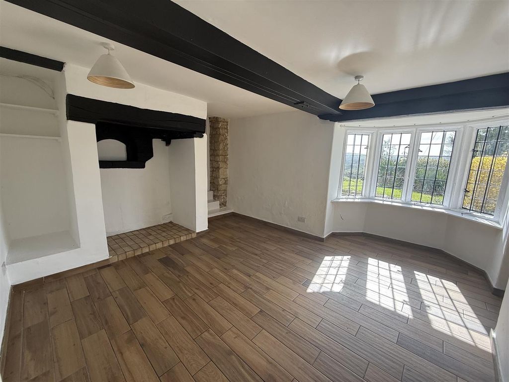 Property photo 3 of 13 Living Room