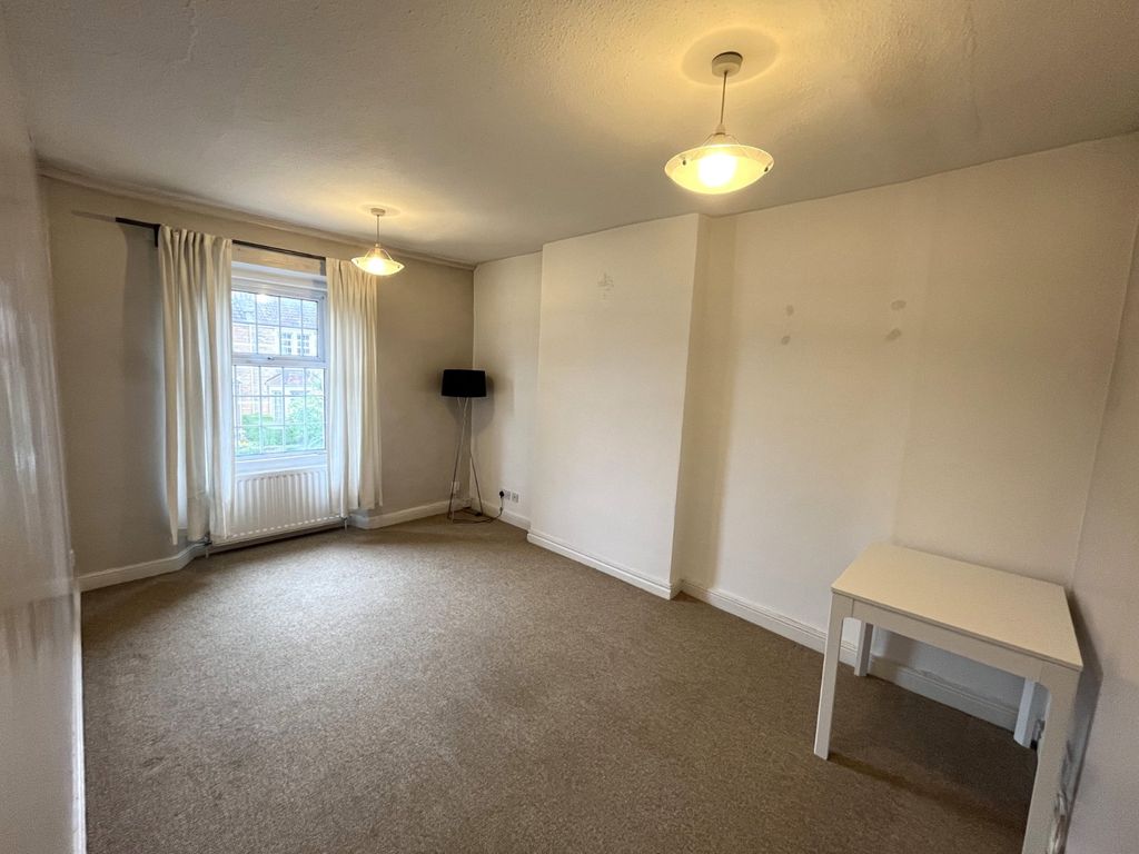 Property photo 3 of 7 Living/Dining Room