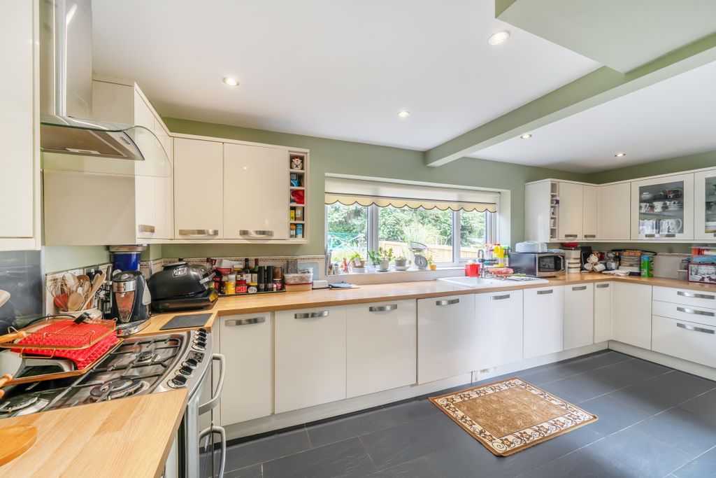Property photo 2 of 19 149409818