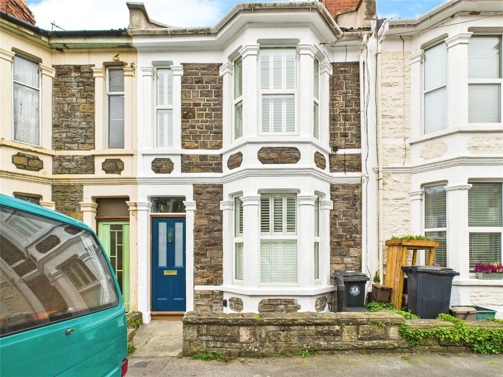 Property photo 2 of 23 Picture No. 27