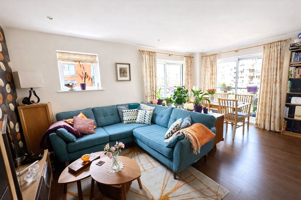 Property photo 2 of 15 Picture 2