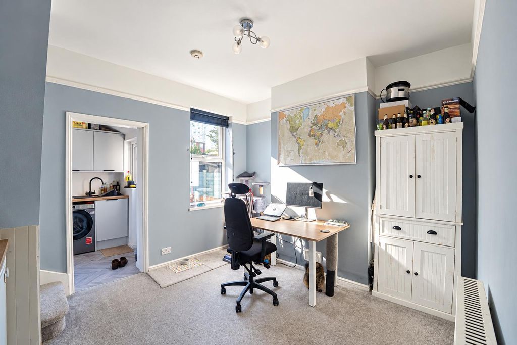 Property photo 3 of 18 c457ee4F-6d23-4Bce-B9E7-c38ee33F6dc6.Png