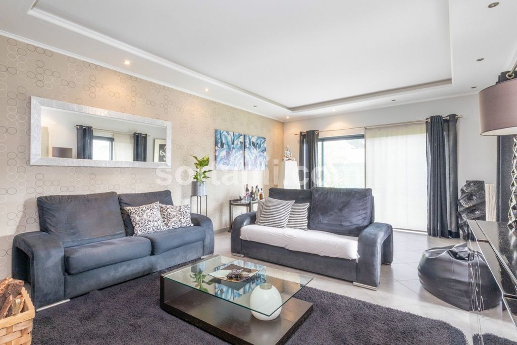 Property photo 3 of 37