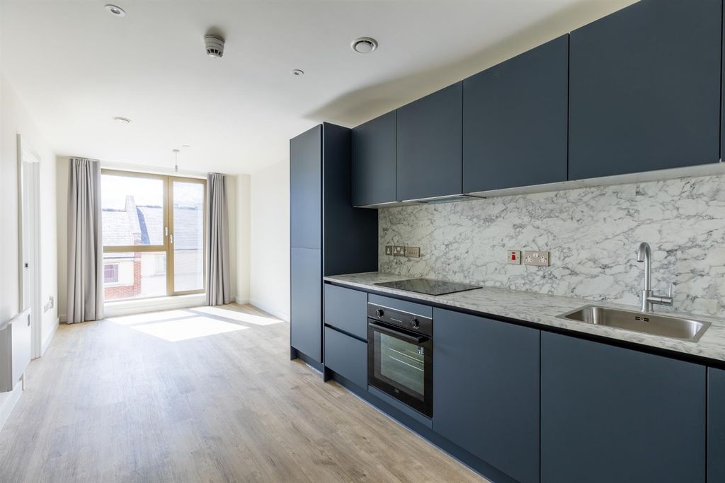 Property photo 2 of 23 Unfurnished-9.Jpg