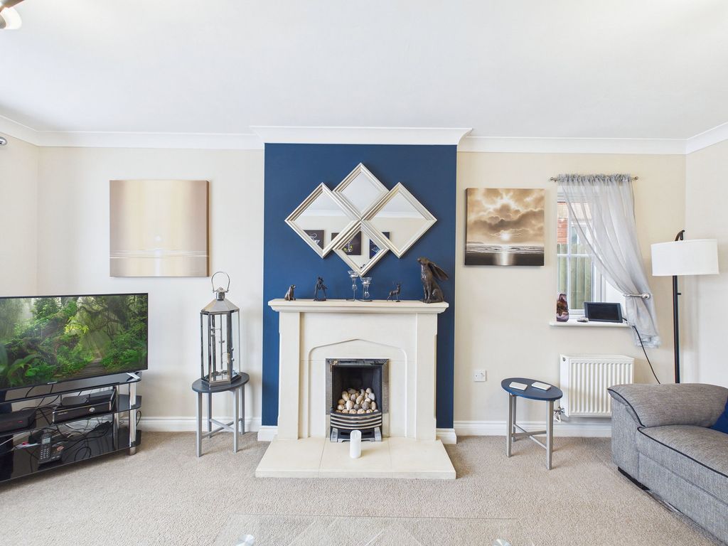 Property photo 3 of 27