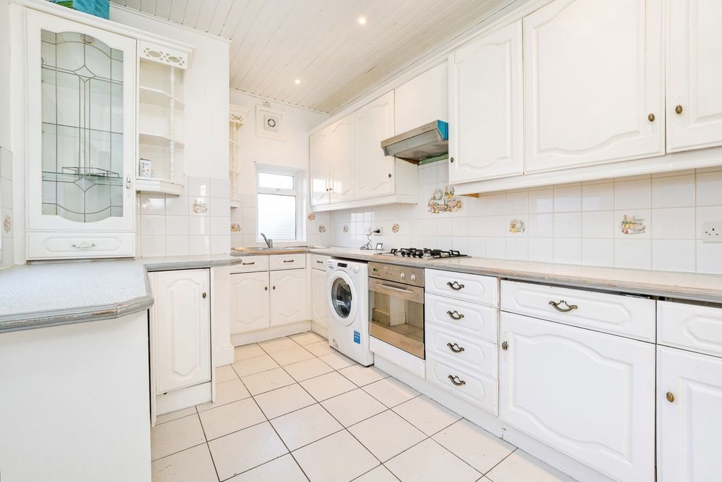 Property photo 3 of 19 Pbox-Img.Jpg