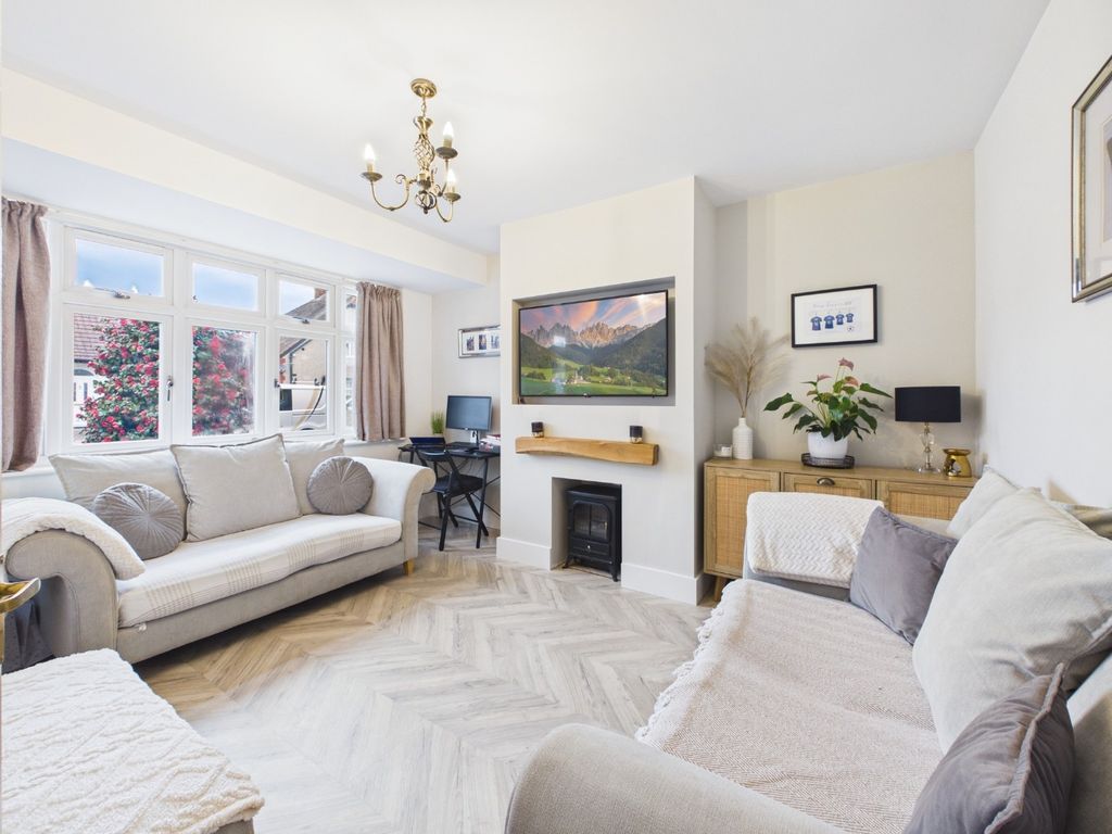 Property photo 2 of 26 5272742