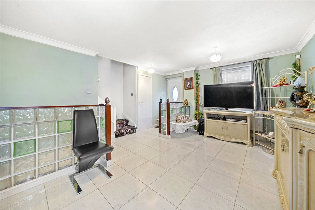 Property photo 2 of 12 Picture No. 11