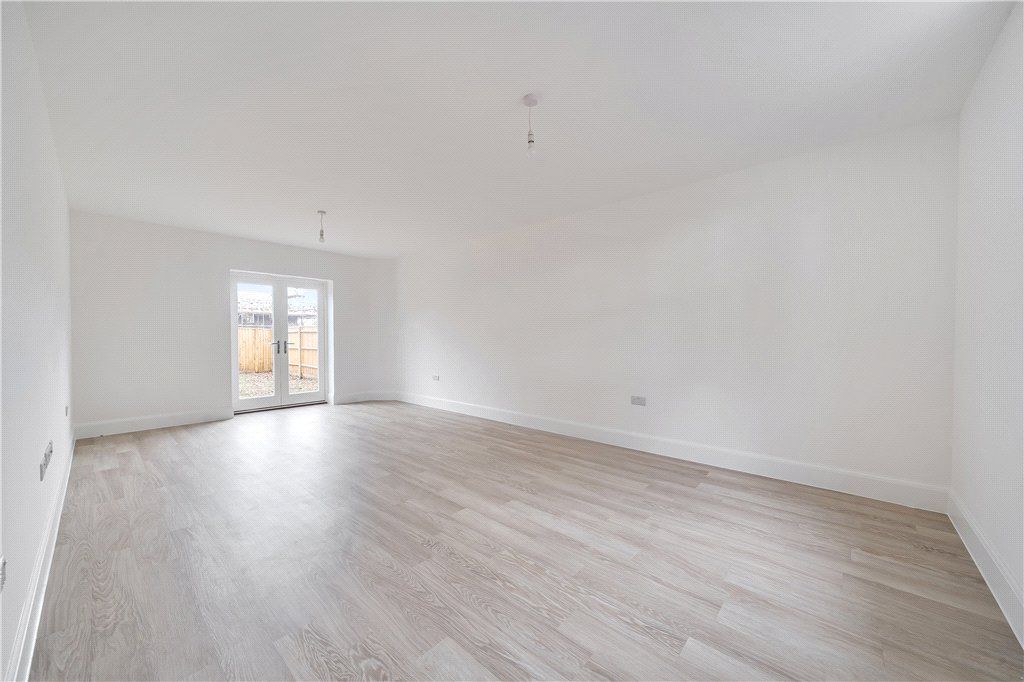 Property photo 3 of 18 Picture No. 33