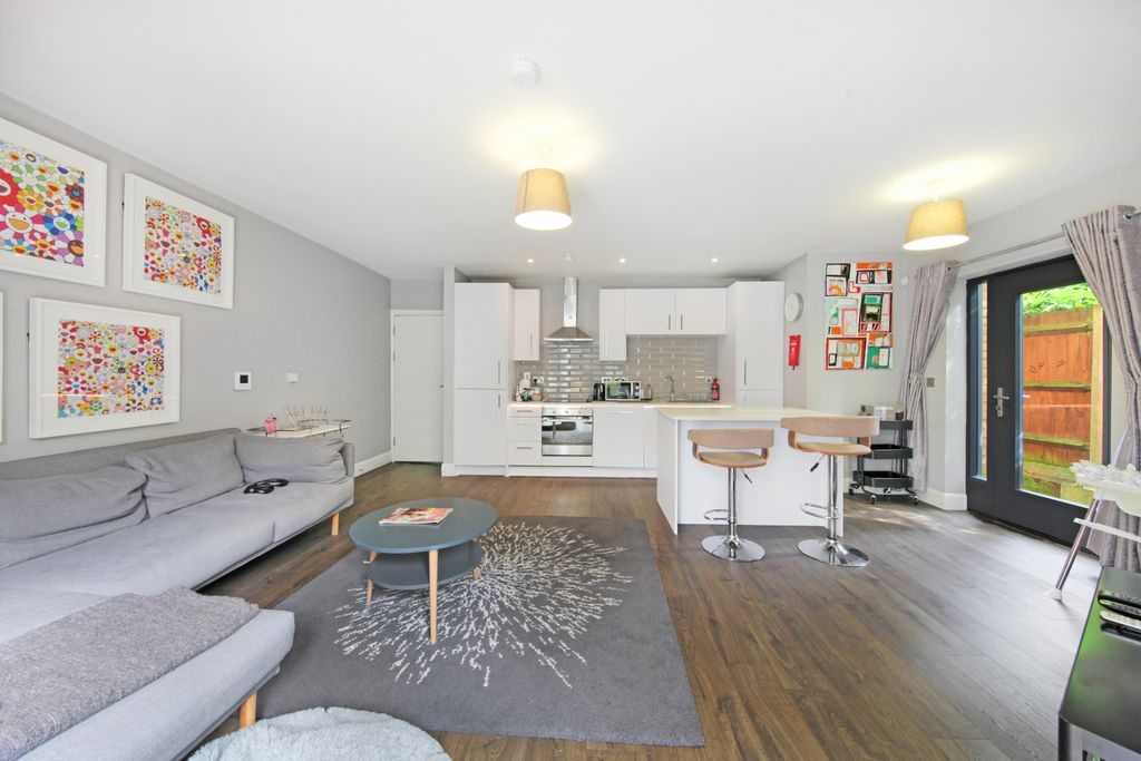 Property photo 3 of 14